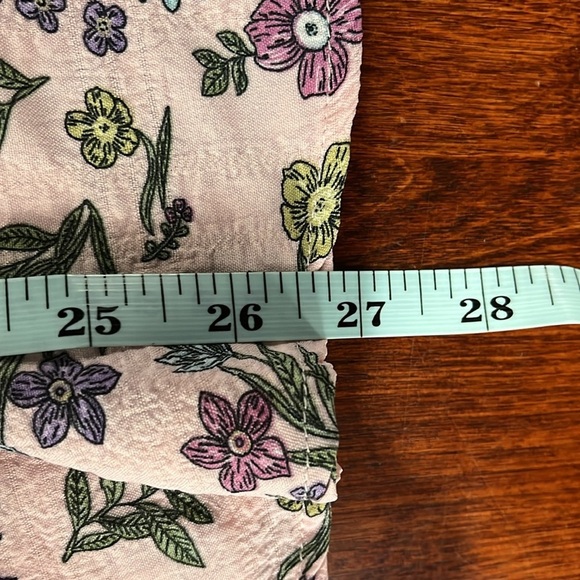 First Love Womens Top S Lilac Blue Floral Print Flutter Sleeves Pullover Pretty - Picture 8 of 9